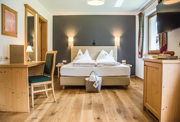 -rotwild-zimmer-2281