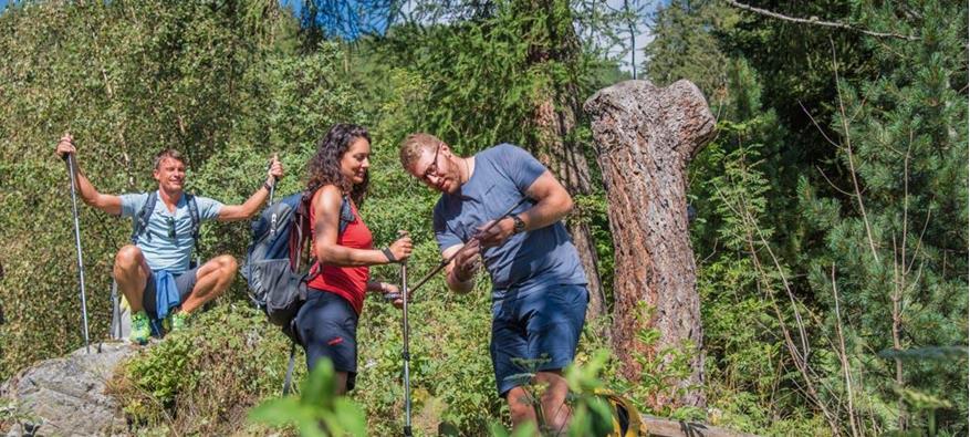 Thomas on a hike with two guests