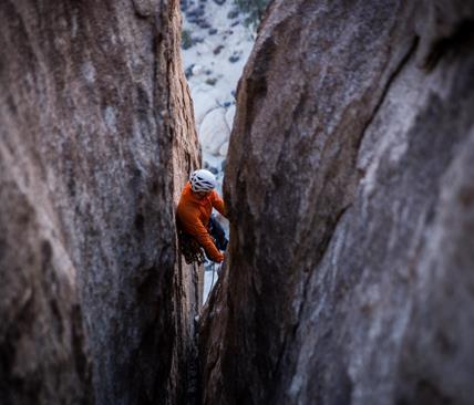 Arrampicata tra due rocce