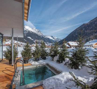 L'area esterna della spa in inverno